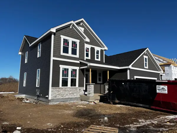 1750 Switchgrass St, Oconomowoc, WI 53066