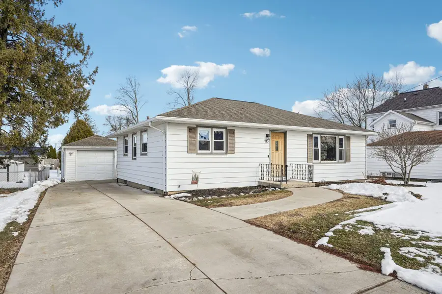 116 Mary St, Watertown, WI 53094 - #2