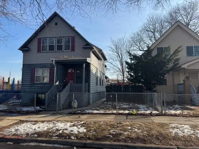 3130 N 37th St, Milwaukee, WI 53216 - #1