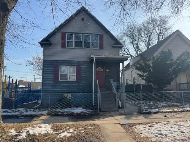 3130 N 37th St, Milwaukee, WI 53216 - #2