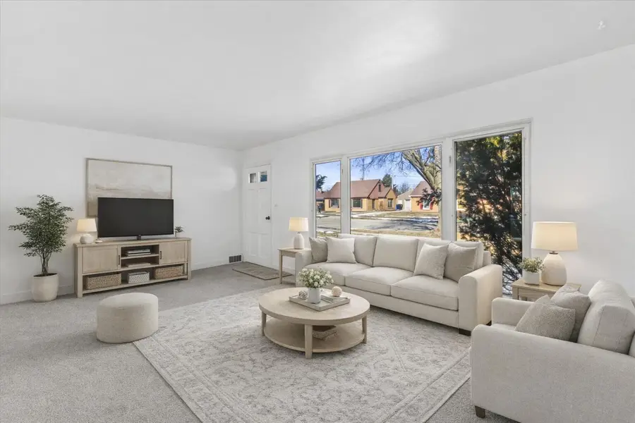 821 Lombard Ave, Racine, WI 53402 - #2