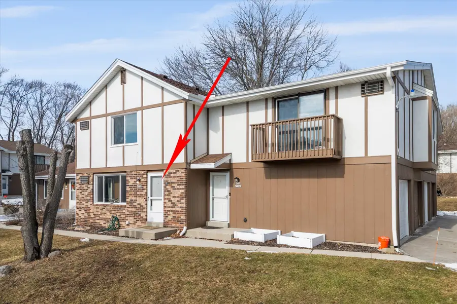 N19W5342 Pierce Ct, Cedarburg, WI 53012 - #2