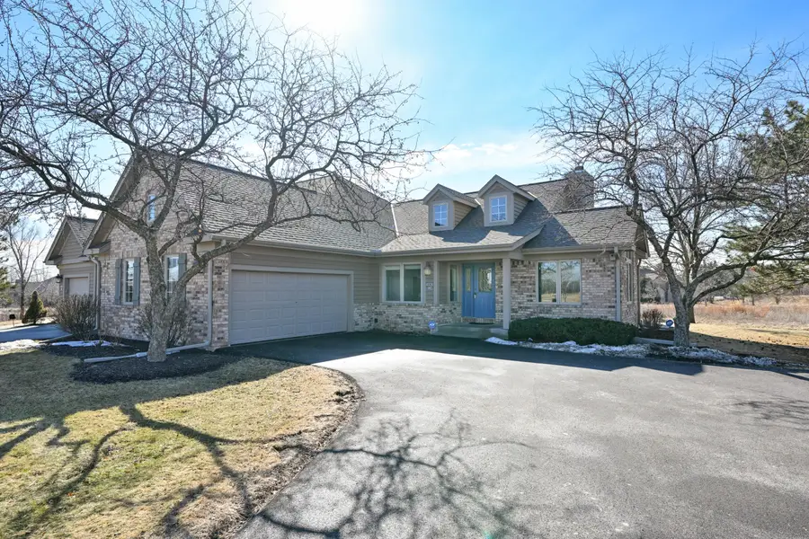 10903 N Essex Dr, Mequon, WI 53092 - #2