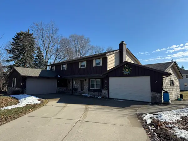613 Brasted Pl, Waukesha, WI 53186
