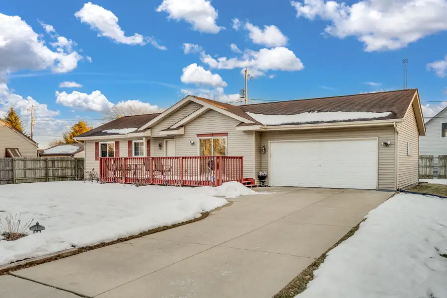 1607 Walter Ave, Mount Pleasant, WI 53403 - #2