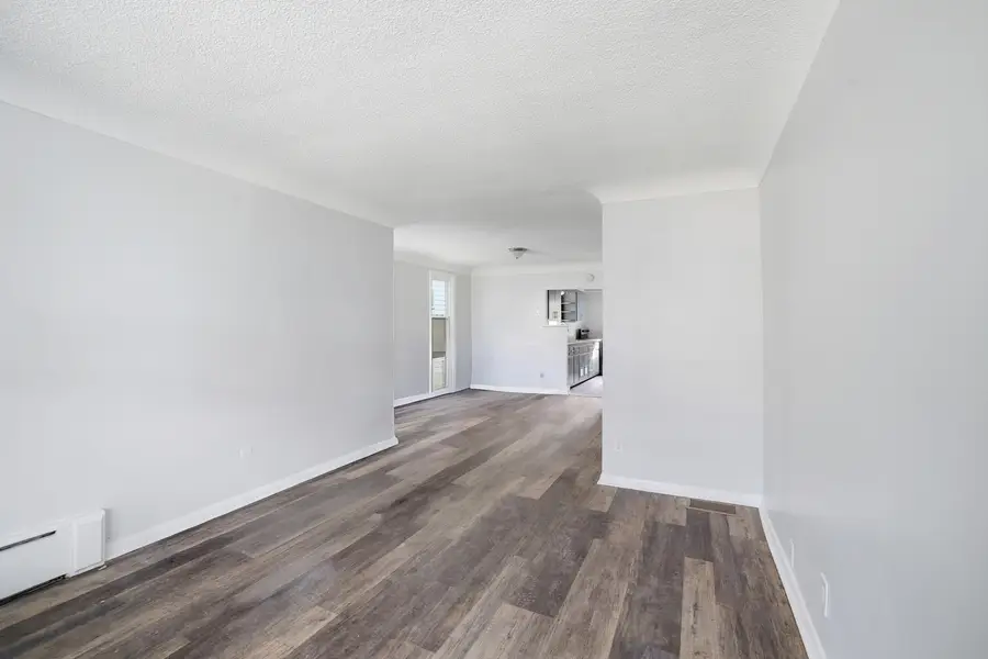 1017 E Pearson St, Milwaukee, WI 53202 - #2