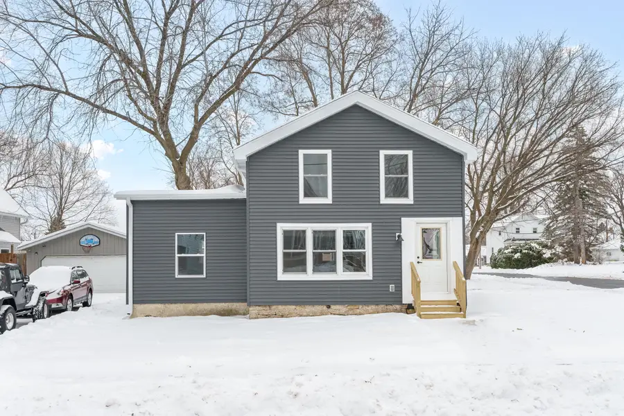 203 N Mill St, Waupun, WI 53963 - #2