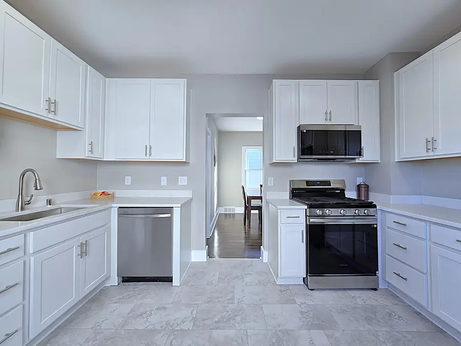 1246 S 49th St, West Milwaukee, WI 53214 - #3