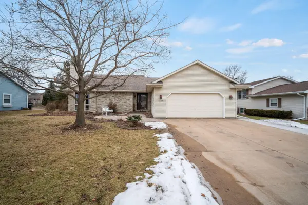 1677 Bernheim St, Oshkosh, WI 54904