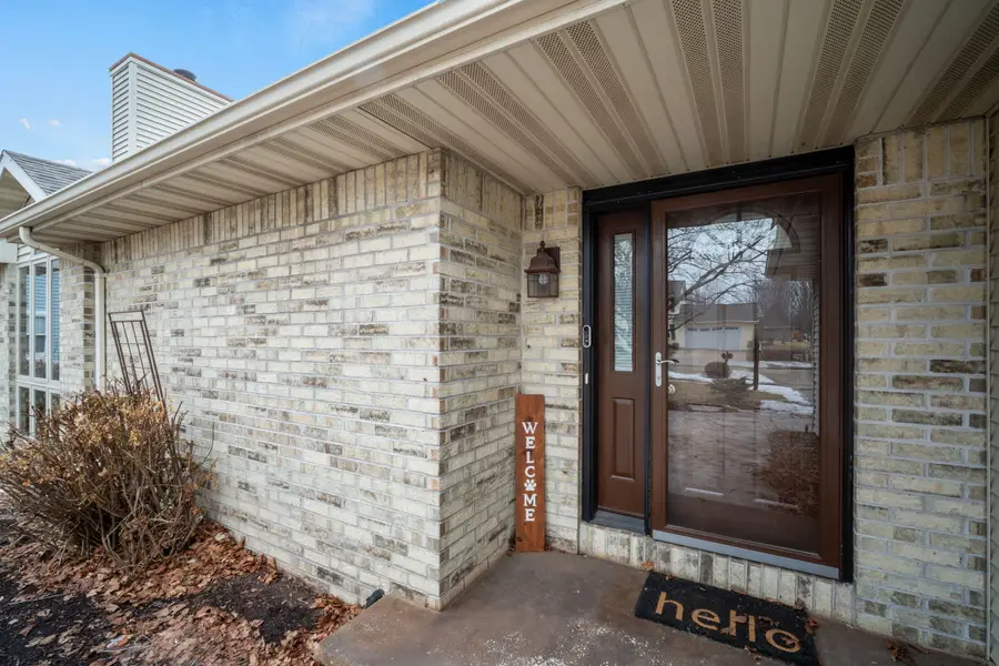 1677 Bernheim St, Oshkosh, WI 54904 - #3