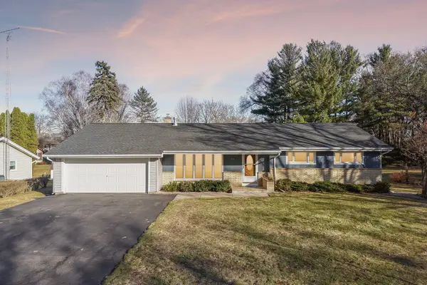 1018 S Ferry Dr, Lake Mills, WI 53551