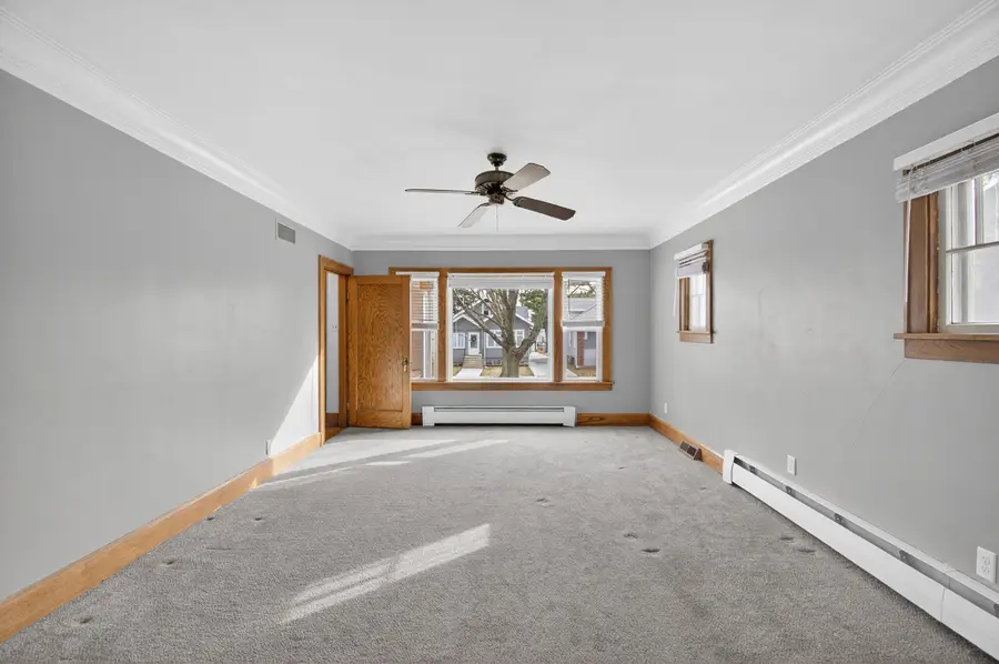 1008 Monroe Ave, Racine, WI 53405 - #3
