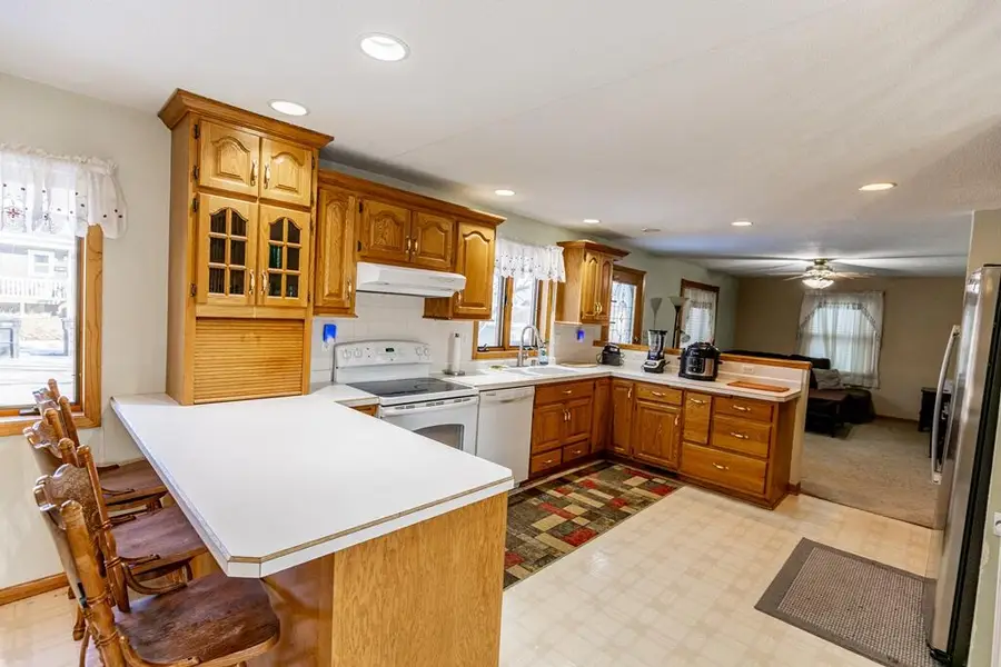 421 Jackson St, Sheboygan Falls, WI 53085 - #2