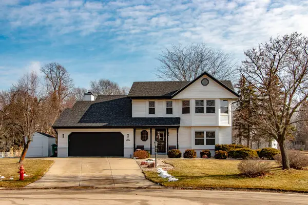 W161N10786 Creek Ter, Germantown, WI 53022