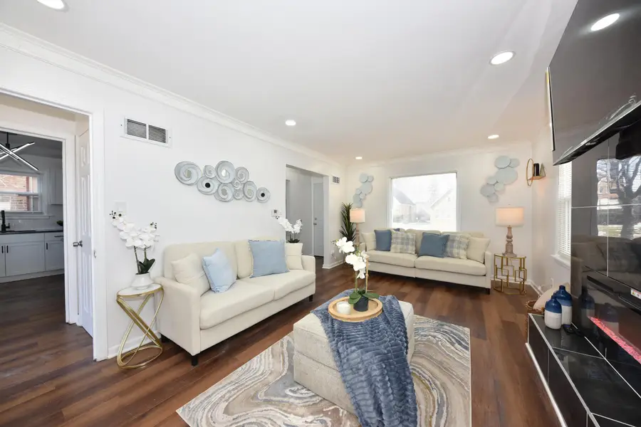 4348 N 19th St, Milwaukee, WI 53209 - #2