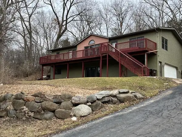 710 W Blackhawk Dr, Fort Atkinson, WI 53538