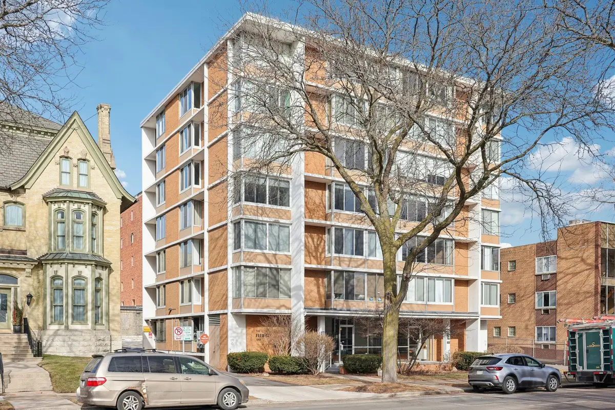 1409 N Prospect Ave, Milwaukee, WI 53202 - #1