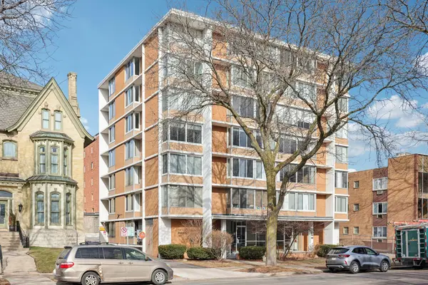 1409 N Prospect Ave, Milwaukee, WI 53202