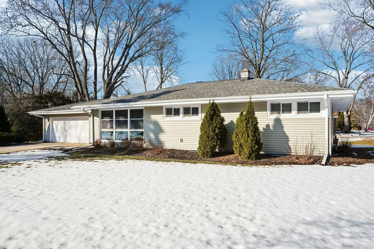 12660 Pinewood Rd, Brookfield, WI 53005 - #1