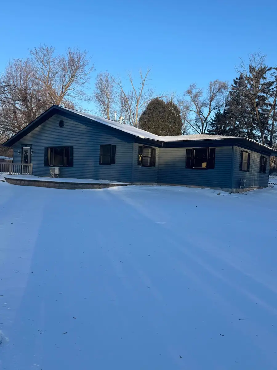 13010 W Honey Ln, New Berlin, WI 53151 - #3