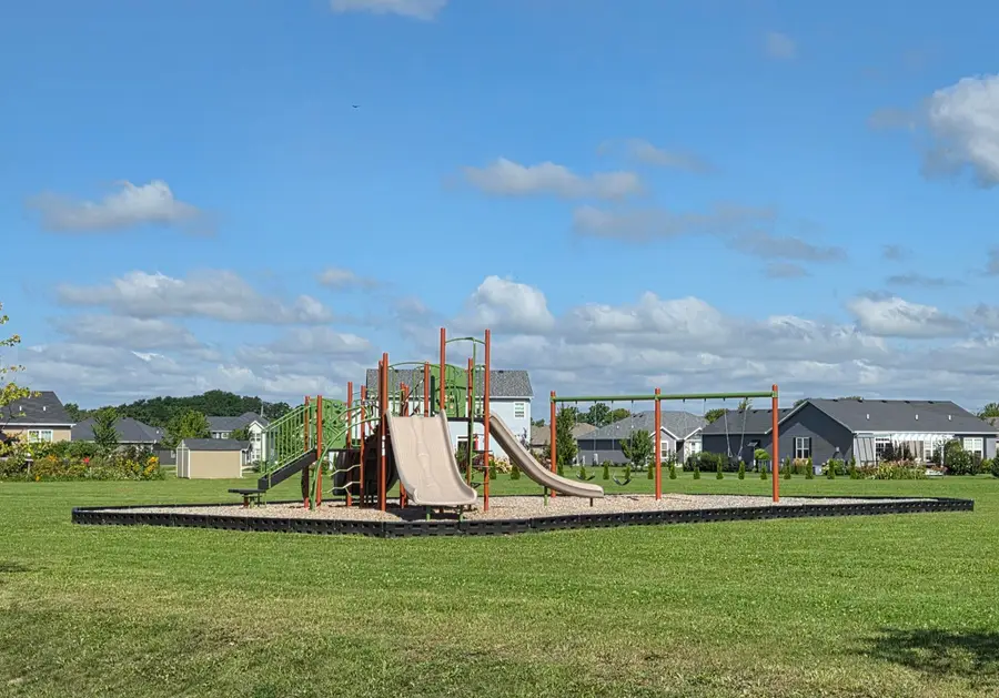 406 Manchester Dr, Williams Bay, WI 53191 - #3