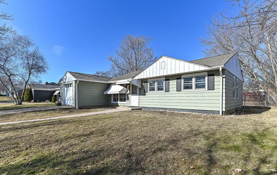 6402 W Bennett Ave, Milwaukee, WI 53219 - #2