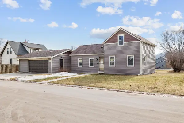 115 E Barrett St, Glenbeulah, WI 53023