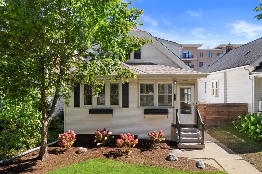 4476 N Bartlett Ave, Shorewood, WI 53211 - #2