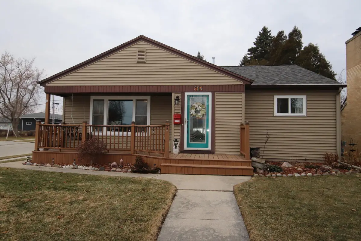604 N 27th St, Sheboygan, WI 53081 - #1