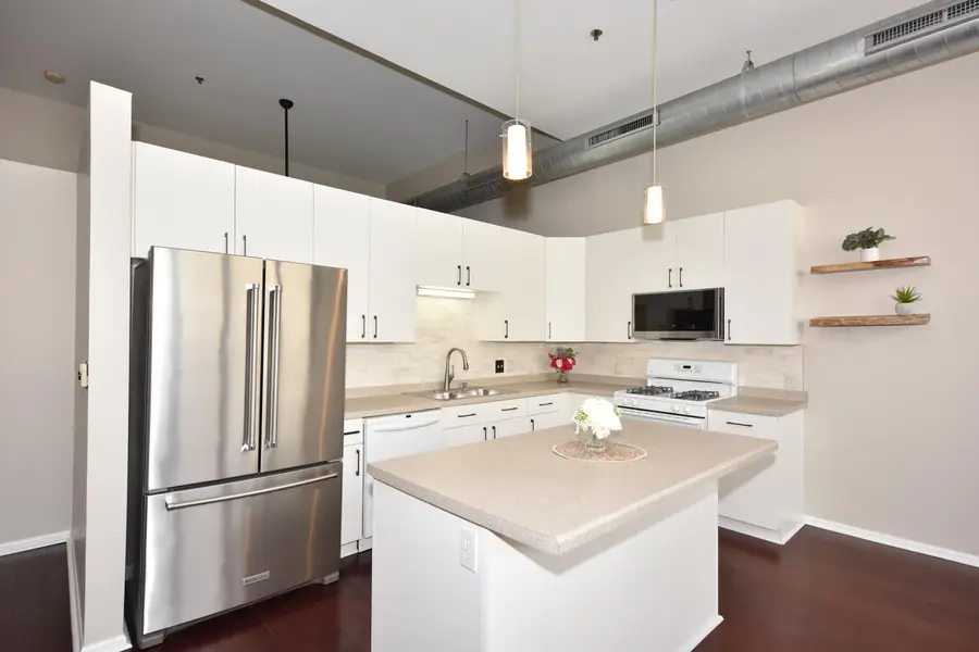 1924 N Hubbard St, Milwaukee, WI 53212 - #2