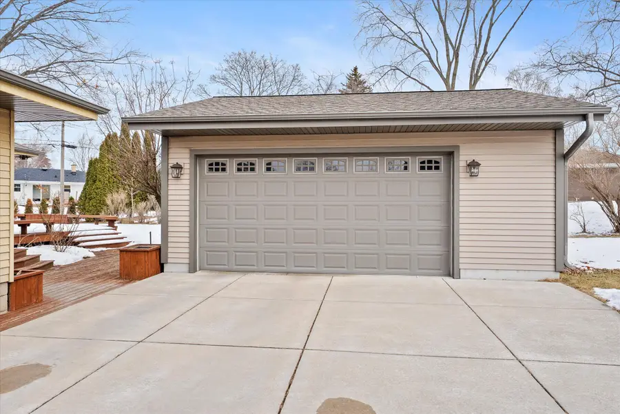 1624 Randy Cir, Port Washington, WI 53074 - #3