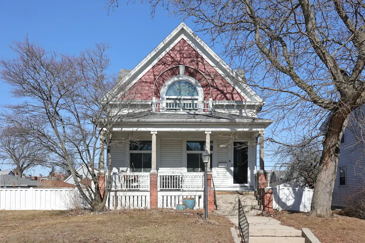 3660 E Armour Ave, Cudahy, WI 53110 - #1