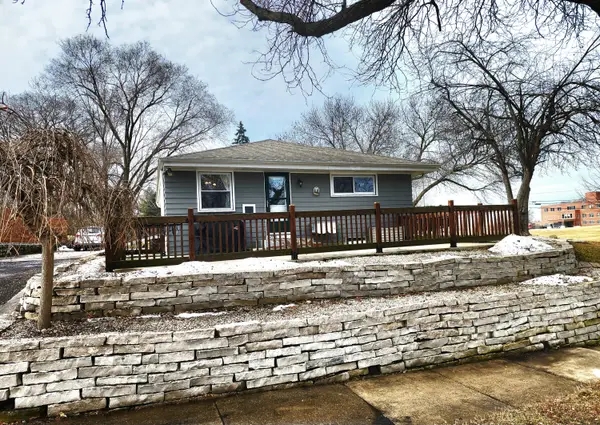 1323 Northview Rd, Waukesha, WI 53188