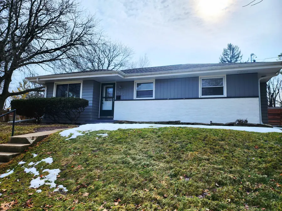 1323 Northview Rd, Waukesha, WI 53188 - #2