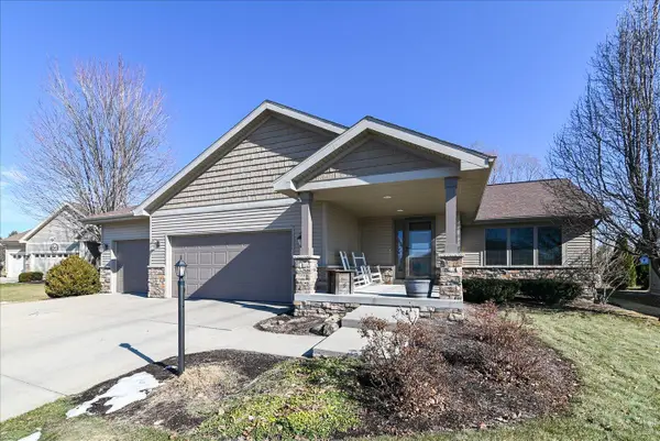 851 Shooting Star Cir, Deforest, WI 53532