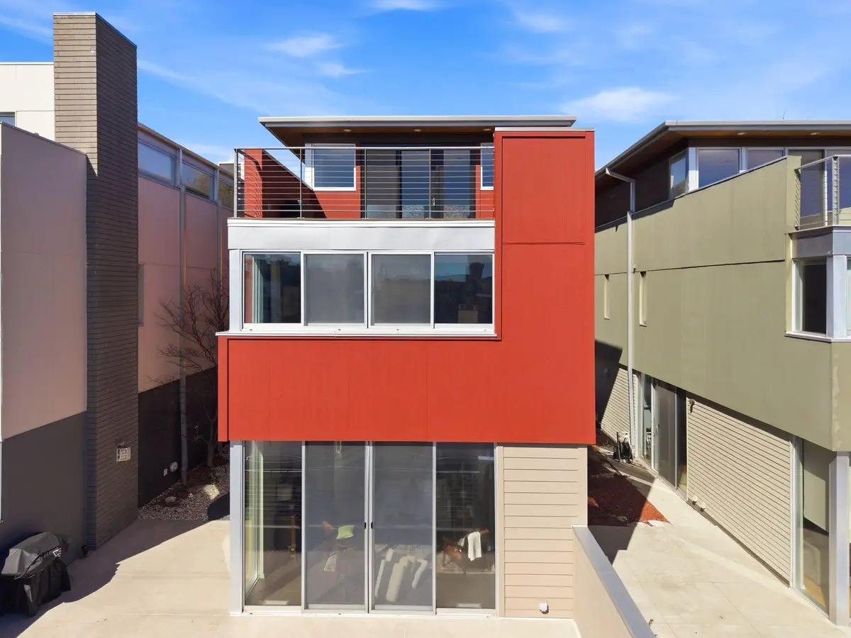 851 E Reservoir Ave, Milwaukee, WI 53212 - #1