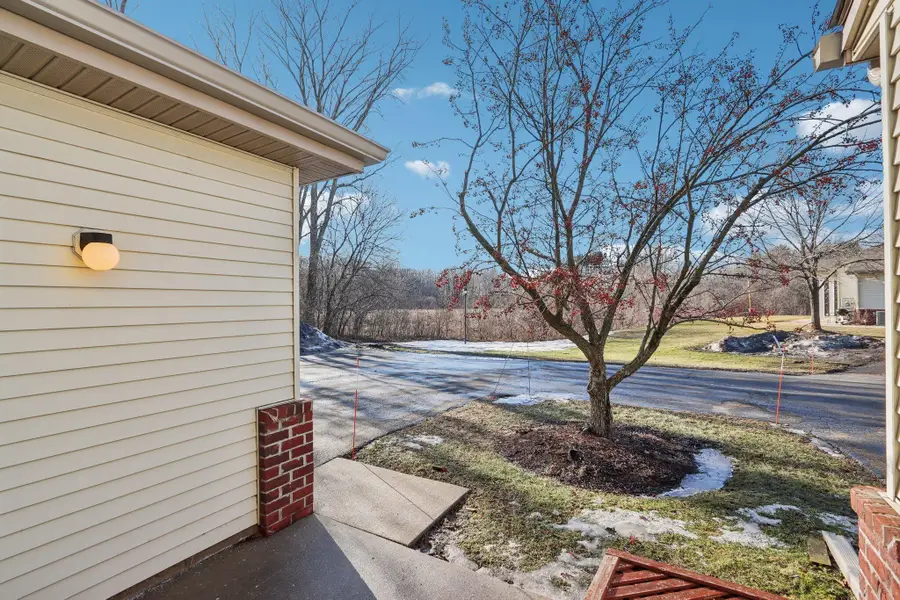 2422 Fox River Pkwy, Waukesha, WI 53189 - #3