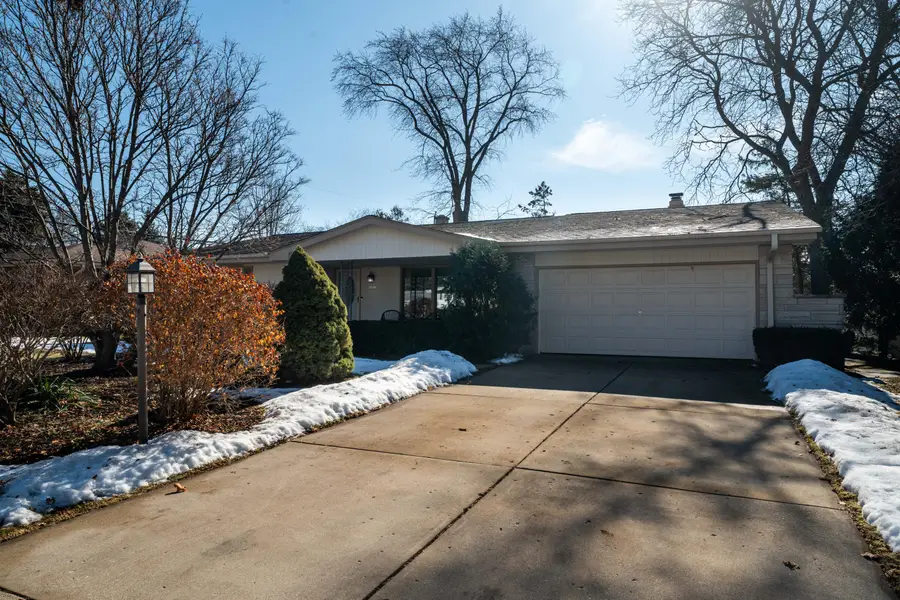 11027 W Derby Ave, Wauwatosa, WI 53225 - #2