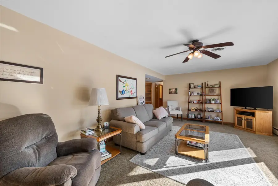 7128 W Kinnickinnic River Pkwy, West Allis, WI 53219 - #2