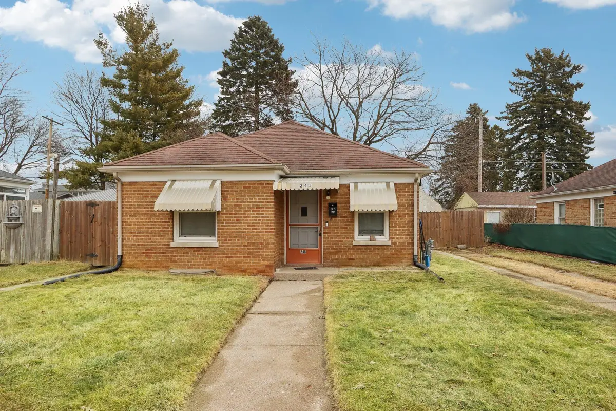 245 Island Ave, Racine, WI 53405 - #1