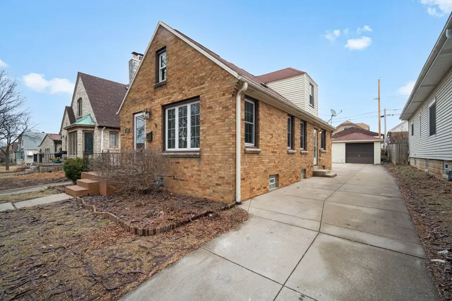 2912 S 45th St, Milwaukee, WI 53219 - #2