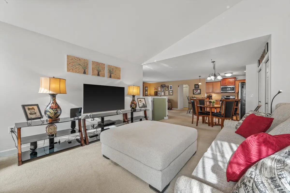 2600 Hidden Dr, Saint Francis, WI 53235 - #1