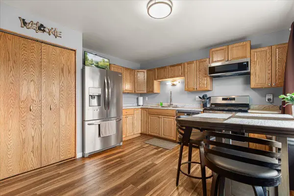 W163N11527 Windsor Ct, Germantown, WI 53022