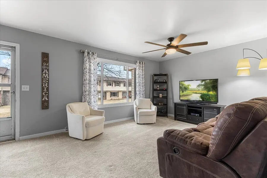 W163N11527 Windsor Ct, Germantown, WI 53022 - #2