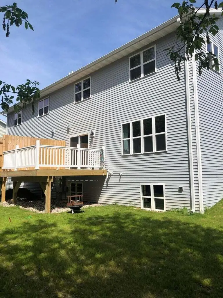 2105 Daisy Dr, West Bend, WI 53090 - #3