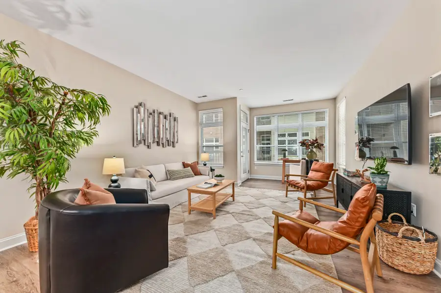 1905 N Water St, Milwaukee, WI 53202 - #2