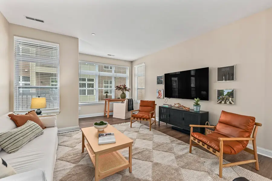 1905 N Water St, Milwaukee, WI 53202 - #3