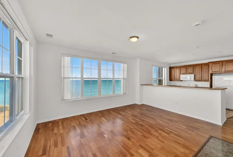 3872 S Lake Dr, Saint Francis, WI 53235 - #2