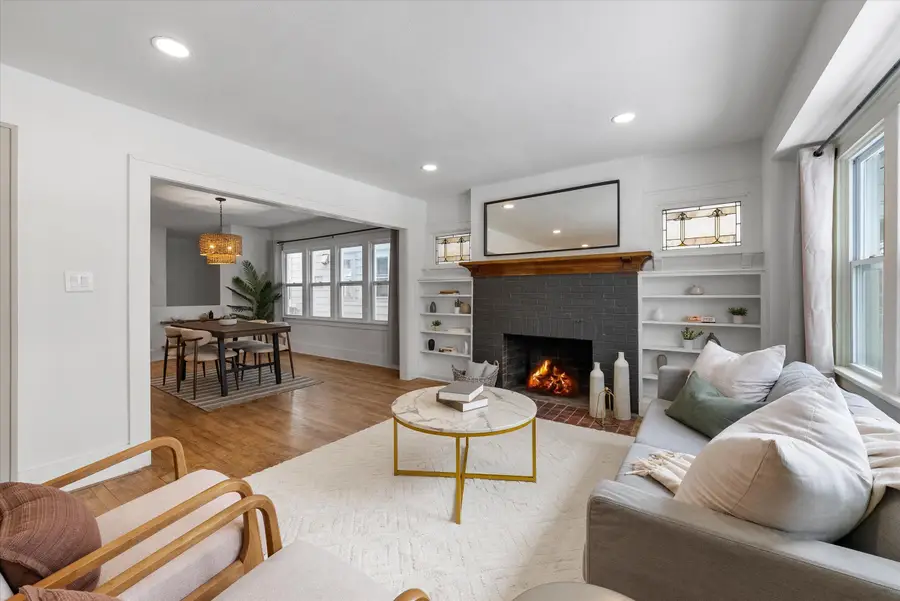 4036 N Stowell Ave, Shorewood, WI 53211 - #2