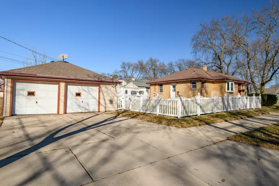 5300 W Euclid Ave, Milwaukee, WI 53219 - #3